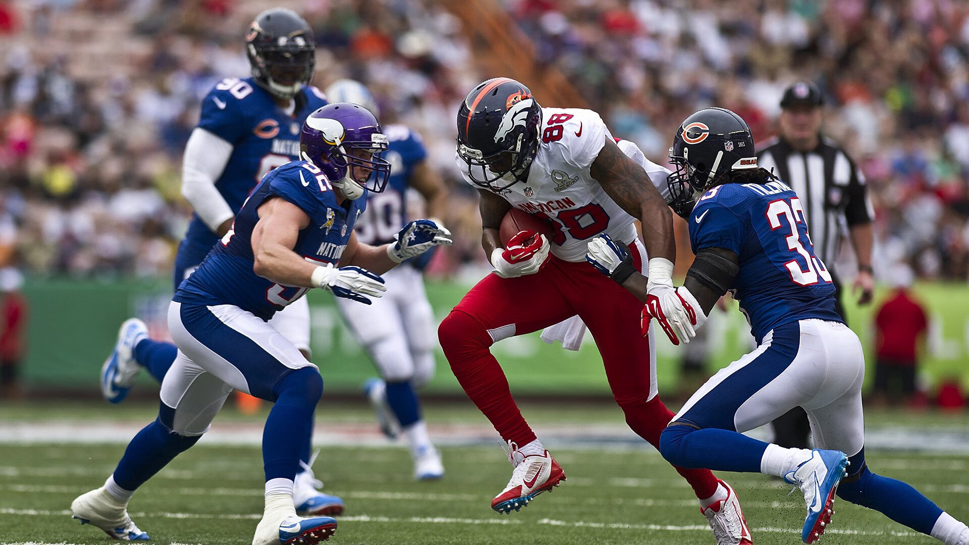 中菲双方在马尼拉举办友谊日体育节，旨在通过体育赛事增进两国人民之间的友谊。